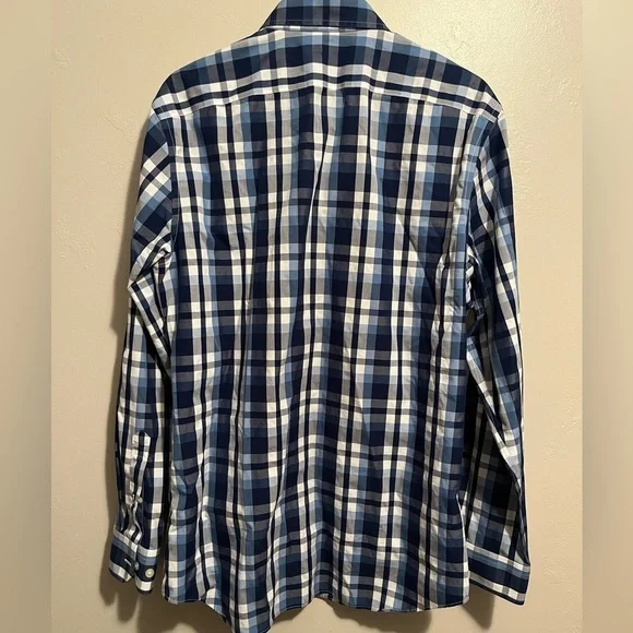 Banana Republic Men's Non Iron Tailored, Slim Fit Button Up Shirt - Picture 9 of 10